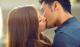 男生亲女生的视频,男生深情亲吻女生的温馨瞬间